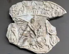 Relieve romano del dios Mitra y el toro