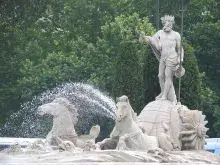 El dios romano Neptuno en una fuente de Madrid