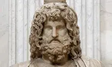 El dios Serapis fusión de los dioses Apis y Osiris