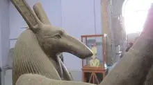 Escultura del dios Seth