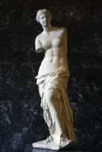 La Venus de Milo conservada en el Louvre