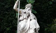 Escultura de un druida celta en Worcestershire