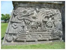 Relieve del dios Kukulkán