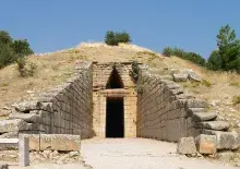 El llamado Tesoro de Atreo en el yacimiento arqueólogico de Micenas