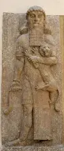 Escultura babilonia que probablemente representa a Gilgamesh