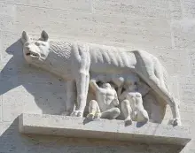 La loba Capitolina con Rómulo y Remo