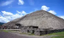 Pirámide de la luna Teotihuacán