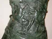 Aquiles matando a Troilo en el relieve de una escultura romana